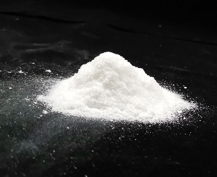 Bulk plastic additives supplier offering custom blending and technical support